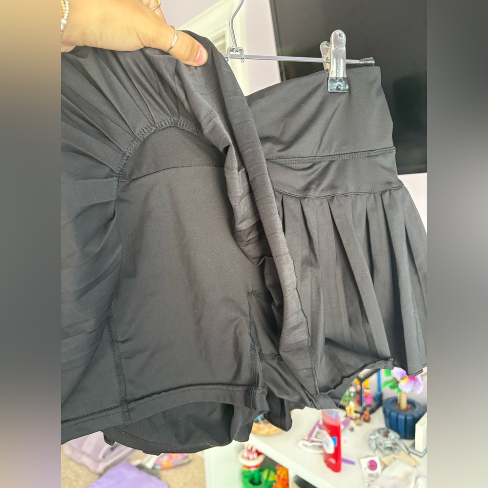 Classic Black Pleated Mini Skirt - Picture 3 of 3